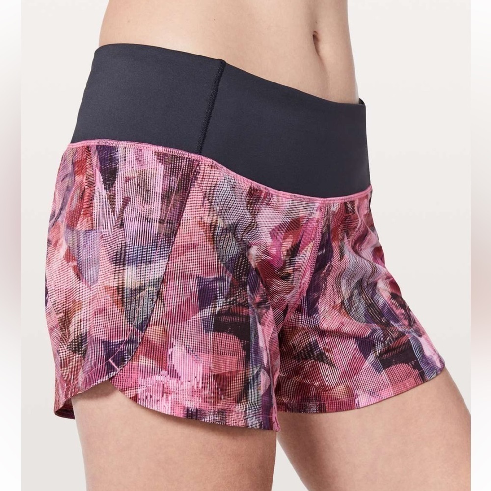 Lululemon Run Times Short II *4"